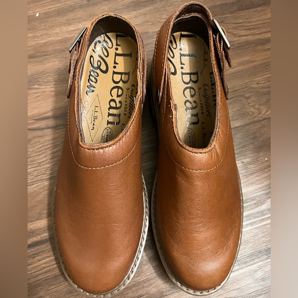 L.L. Bean Shoes - L.L.Bean women’s Camden Hills Clogs 7.5